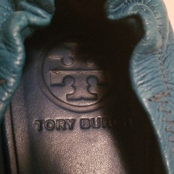 TORY BURCH Teal 8.5 M Tumbled Leather Reva Flats - Picture 2 of 8